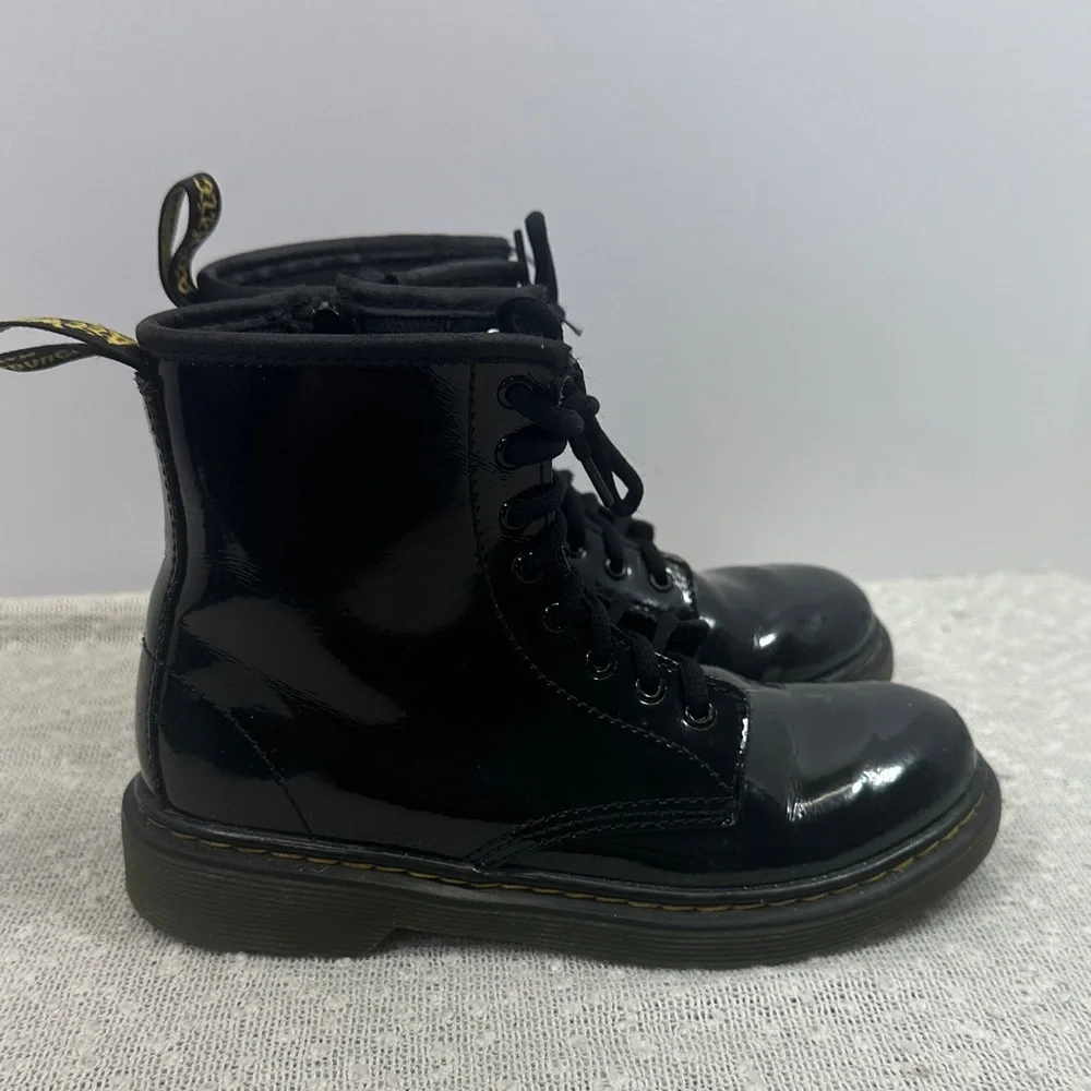 DR MARTENS Junior 1460 Patent Leather Lace Up Boots Shoes Child size 2